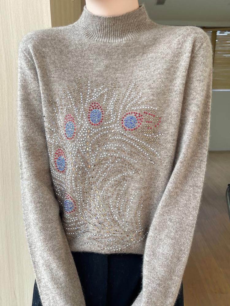 Peacock Tail Rhinestone Half-High Neck Knitwear for Women, Versatile Slim-Fit Autumn/Winter Sweater Top