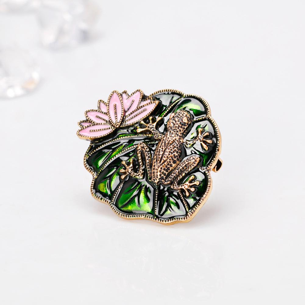 Cute Cartoon Lotus Leaf Frog Breastpin Chic Refined Brooch Halloween Xmas Gift