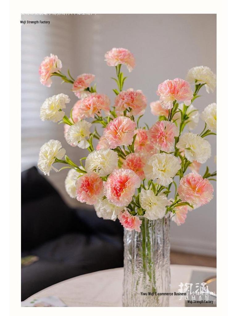 Luksusowy Bukiet Goździków Sztuczne Kwiaty jako Centralny Element Dekoracji Salonu lub Stołu Jadalnego