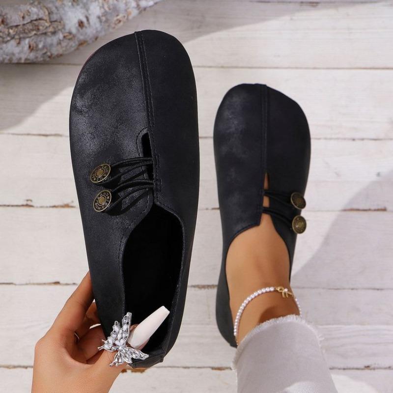 New Soft Leather Flat Casual Single Shoes with A Round Toe and A Shallow Opening, Large-sized Women's Shoes