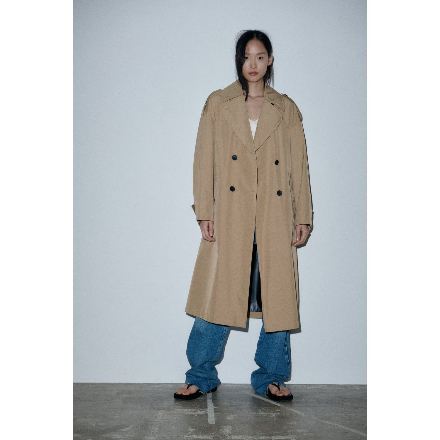 

TECHNICAL TRENCH COAT WITH BELT