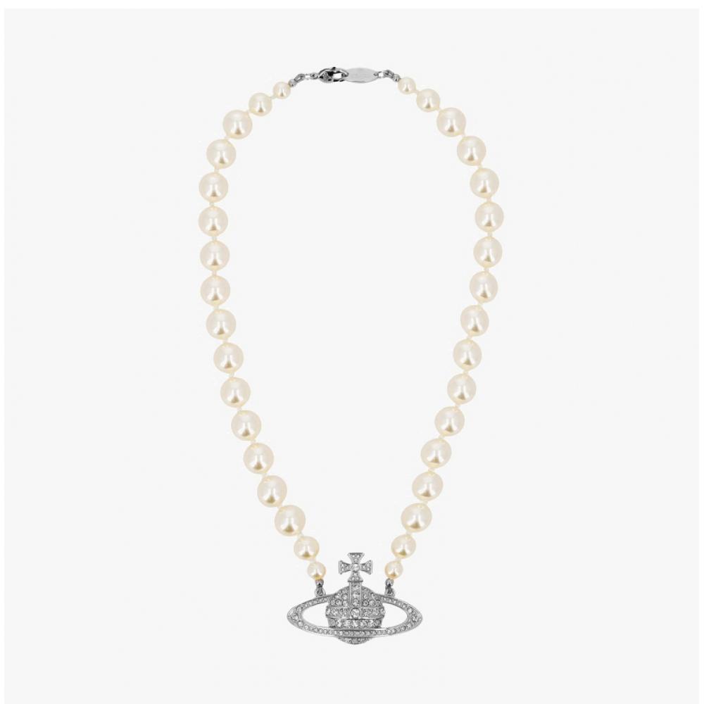 Vivienne Westwood 63010106 02p104 Jednorzędowy naszyjnik choker z pereł i reliefem Bath