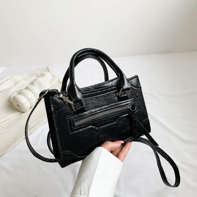 Fashion pearlescent handbag women's 2025 new Korean version trend casual small square bag PU wholesale shoulder messenger bag