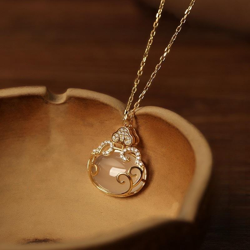 Colier Nou Chinezesc Ruyi cu Lacăt de Siguranță pentru Femei, Pandantiv cu Design Nișă, Lacătul Longevității Guochao, Colier Versatil