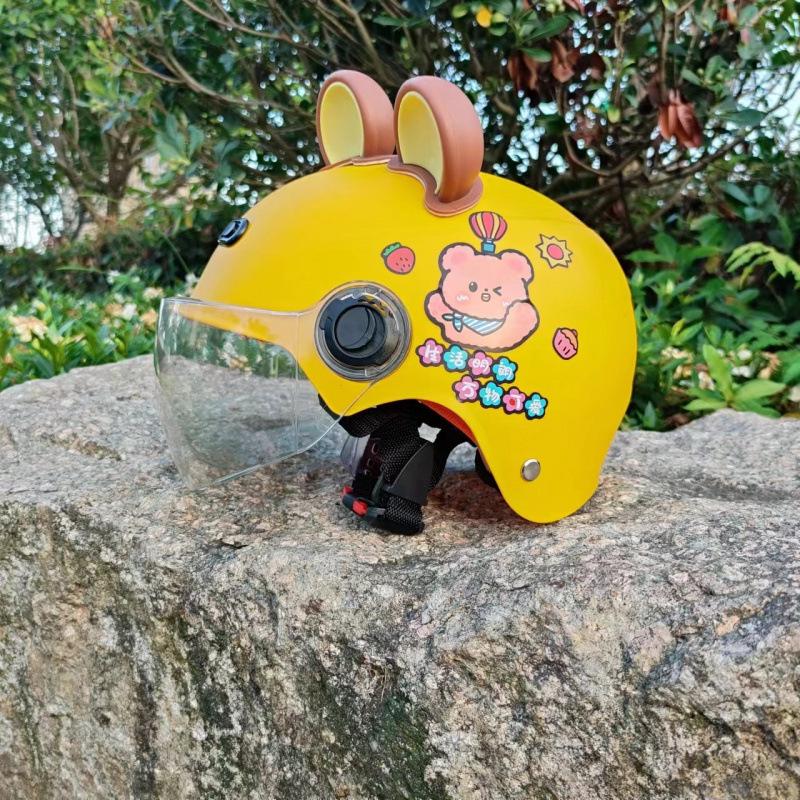 Adjustable Super Cute Kids Safety Helmet for Electric Scooter, Ages 2-12 - Anti-Fall, All-Season Protection