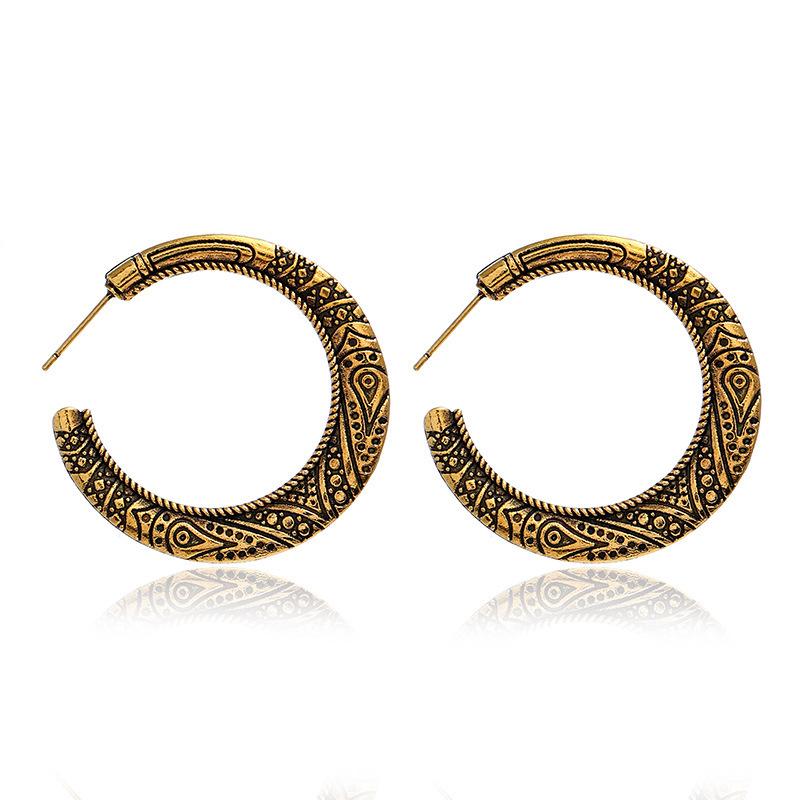 Retro Large Hoop Earrings: Fashionable Electroplated C-Shaped Accessories for Women