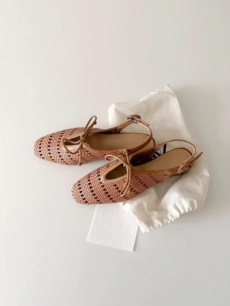Fashion 2025 Summer Hollow Woven Breathable Shoes Women Sandals Bow Pointed Toes Leather Shoes Summer Flat Casual Sandals Rome Shoes