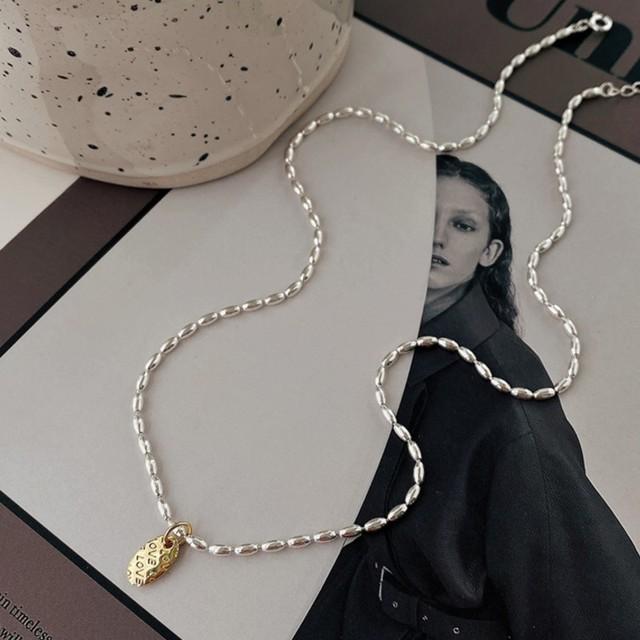 ANENJERY Grain Shape Letter Necklace for Women Simple Retro Design Clavicle Chain Party Jewelry Gifts