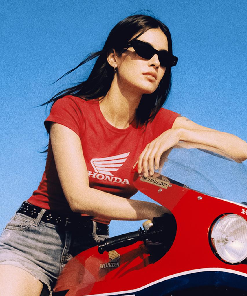 PHYPS MOTORCYCLE Womens Damage Washed Wing Logo Crop Tee Red