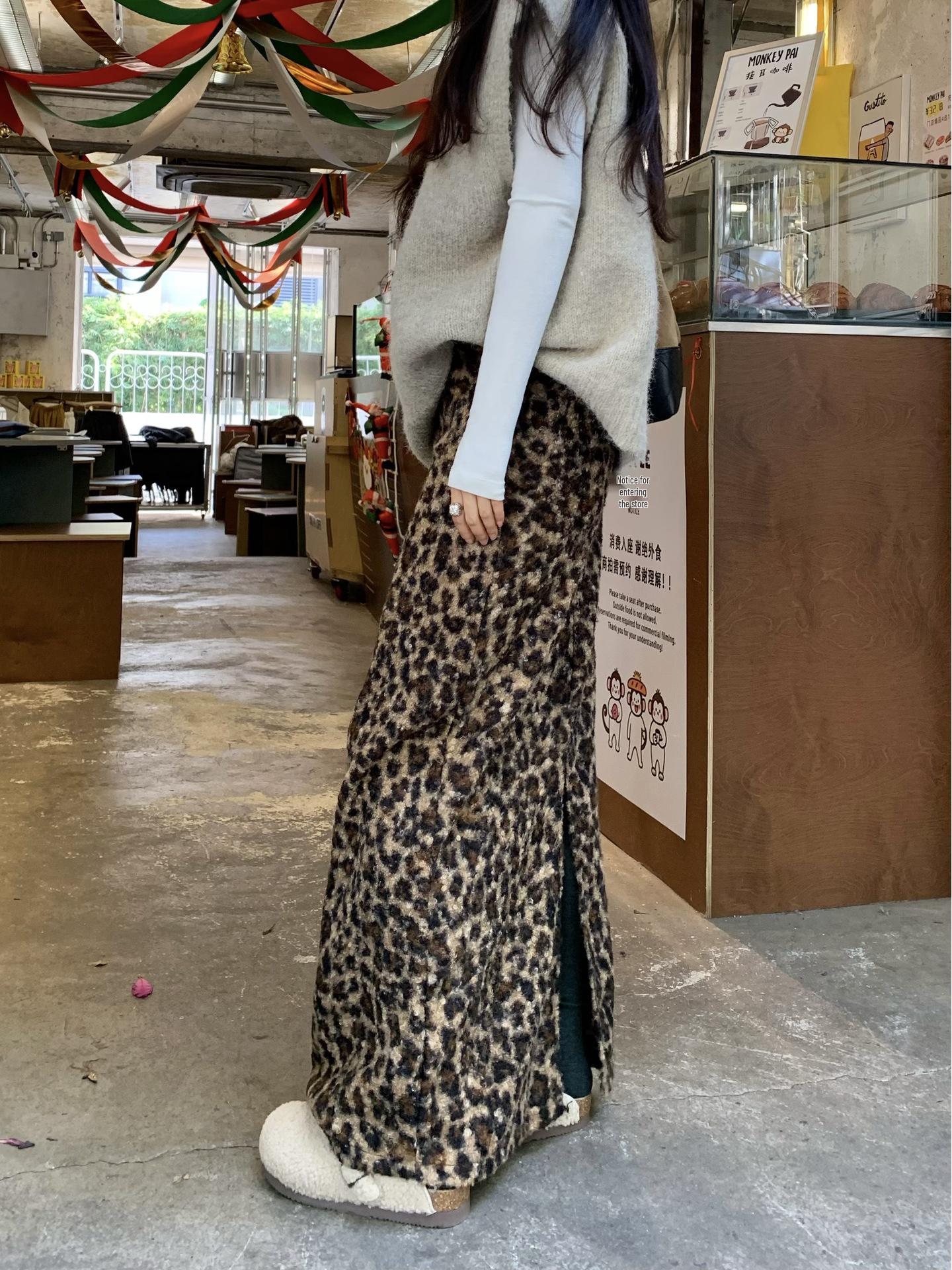 2025 Korean Style Elegant Woolen Midi Skirt - Retro, Slimming, Versatile A-line with Slit Medium