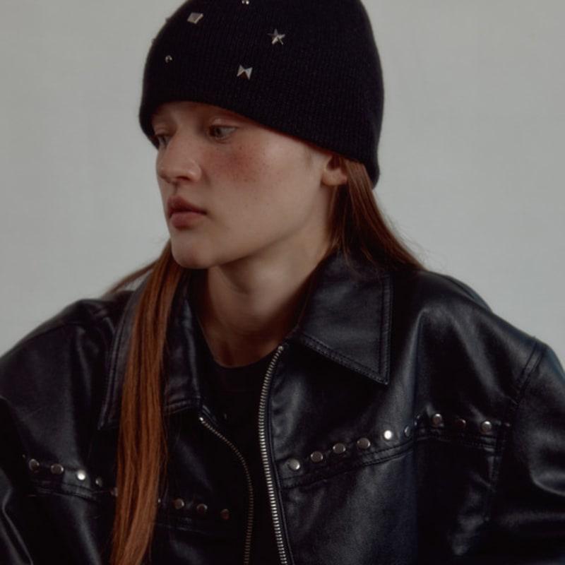 

leterie SHAPE STUD BEANIE_BLACK BLACK