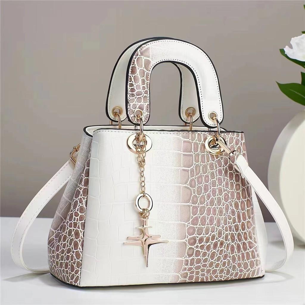 Crocodile Pattern Fashion Women's Handbag Large Capacity Soft Leather Atmospheric Middle-aged Mom Bag