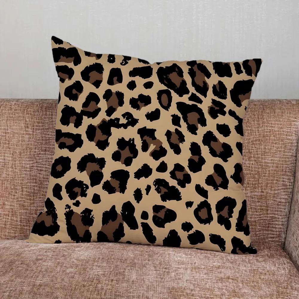 Pink Leopard Pattern Suitable For Home Bedroom Car Office Decoration Living Room Sofa Cushion Cover Pillowcase