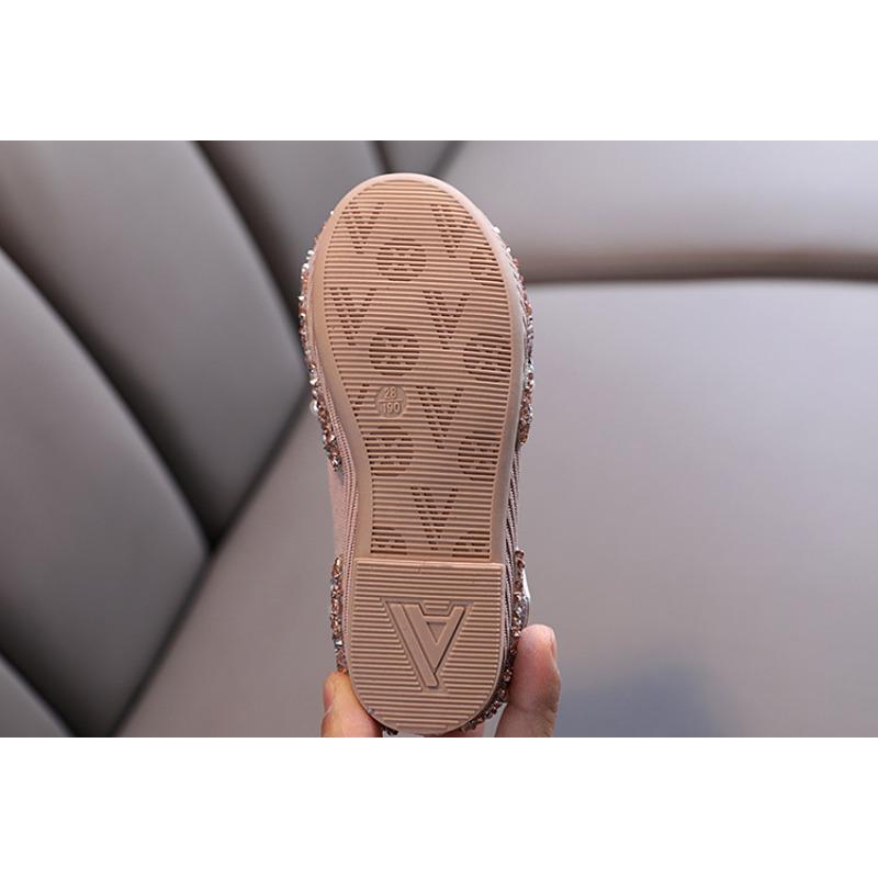 Zapatos sencillos para niñas, nuevos modelos casuales de primavera y otoño con lazo de pedrería, ideales para baile y espectáculos infantiles de tamaño pequeño a mediano.