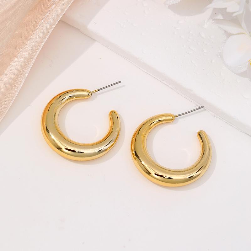 Creative gold stud earrings light luxury earrings niche design sense gold stud earrings high sense earrings jewelry accessories