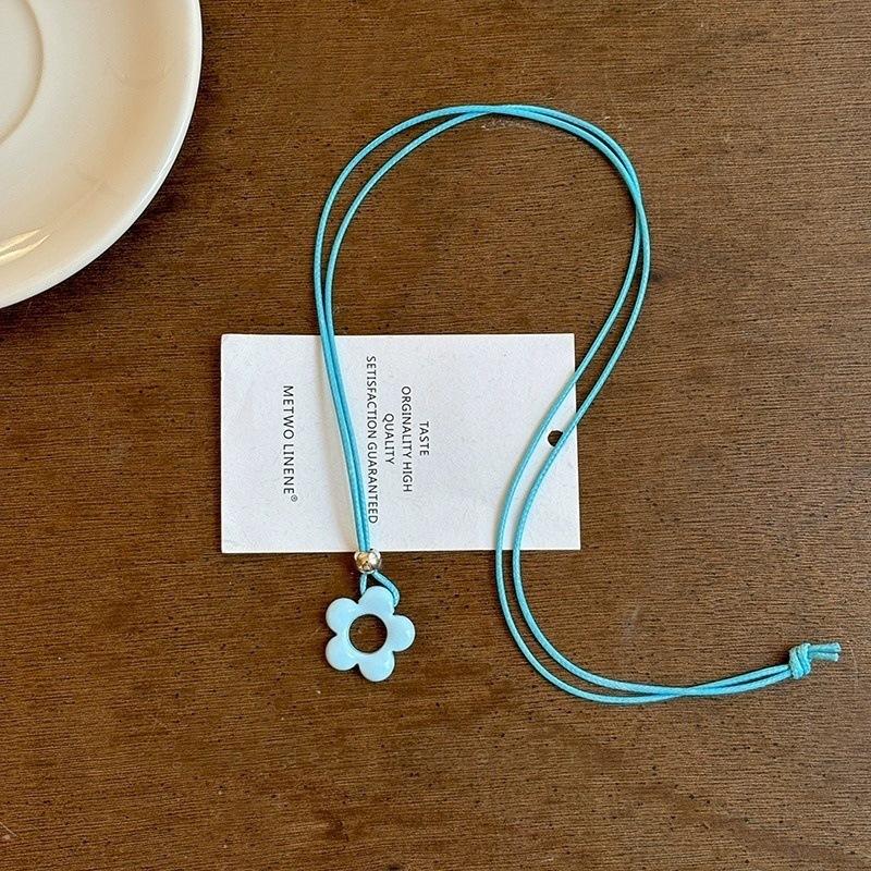 Colorful Hollow Flower Pendant Necklace for Women Adjustable Rope Sweater Decoration Party Gifts Choker Jewelry Accessories