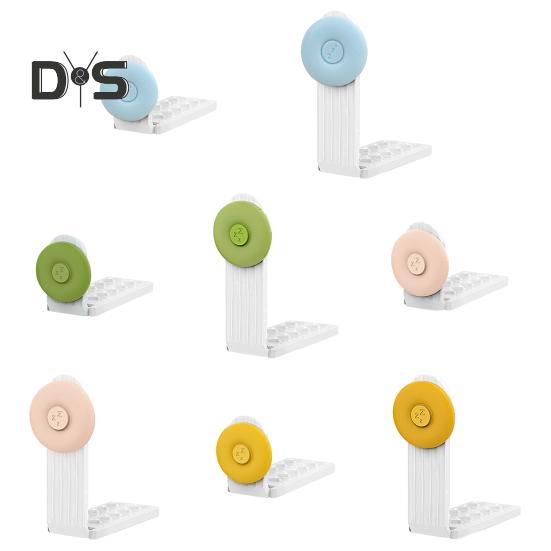 4 vnt. paklodžių laikiklių, užvalkalų sagčių, čiužinio šono paklodžių fiksavimo sagčių, laikančių paklodes tvirtai ir įtemptai visų čiužinių dydžiams