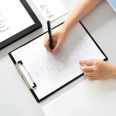 Mit flachem Profil, goldener Klammer, A4, A5, A6, Aktenordner, Dokumentenordner, Schreibtablett, Schreibklemmbrett, Schreibblock, Schreibblatt, Block