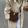 Ruční kyblíková taška, Retro a luxusní taška přes rameno