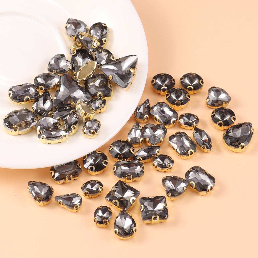

Mixed size glass rhinestone with claw cut diamond on stone bar, K gold base metal crystal, used for embroidery 50 pieces/pack 50pcs серый