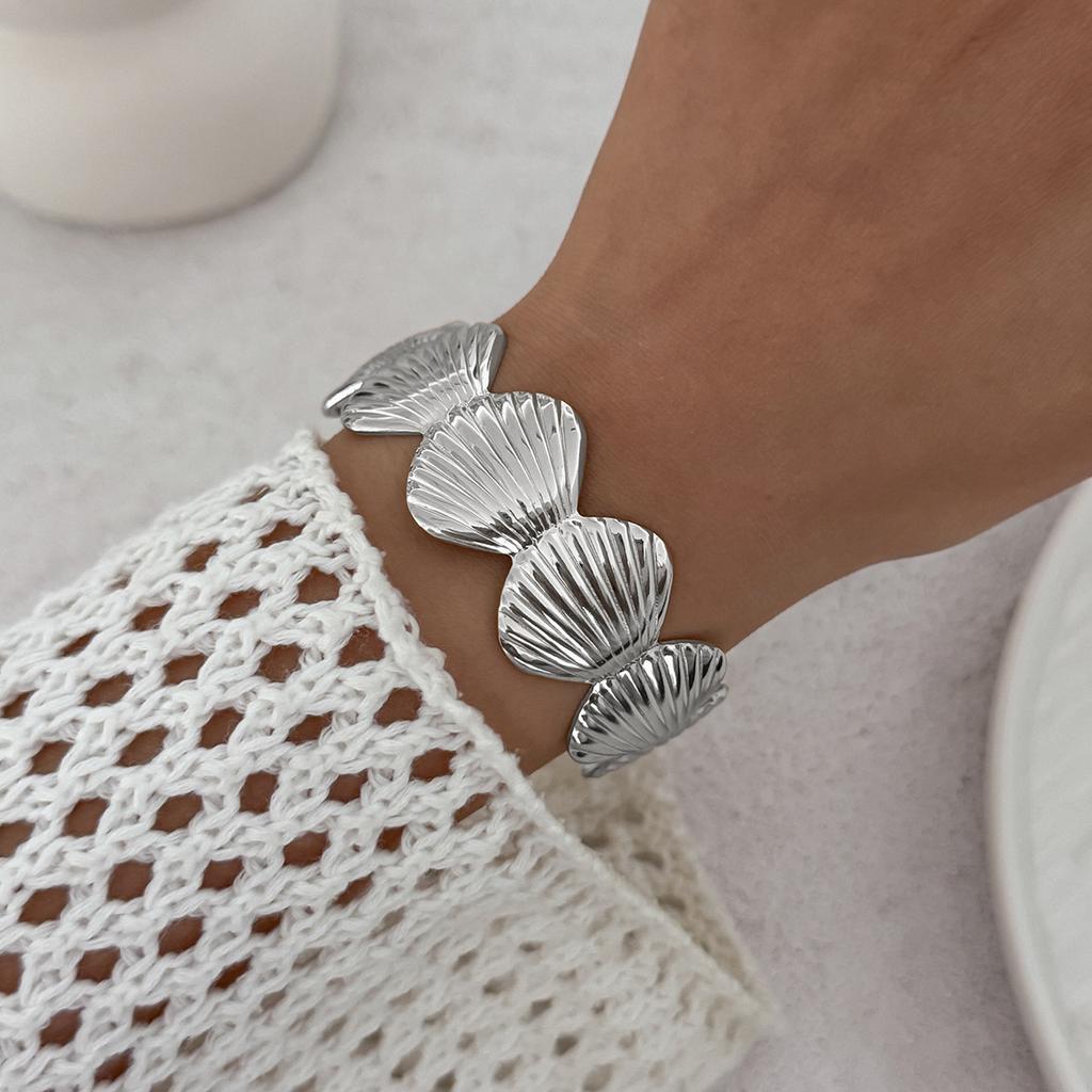 Metallic Flower Bracelet Ocean Vacation Fan Shell Open Bracelet