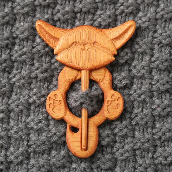 Wooden Animal Brooch Cute Dog Cat Sweater Pin Handcrafted Bird Rabbit Bear Turtle Scarf Brooch Pin for Sweaters Scarves Shawls