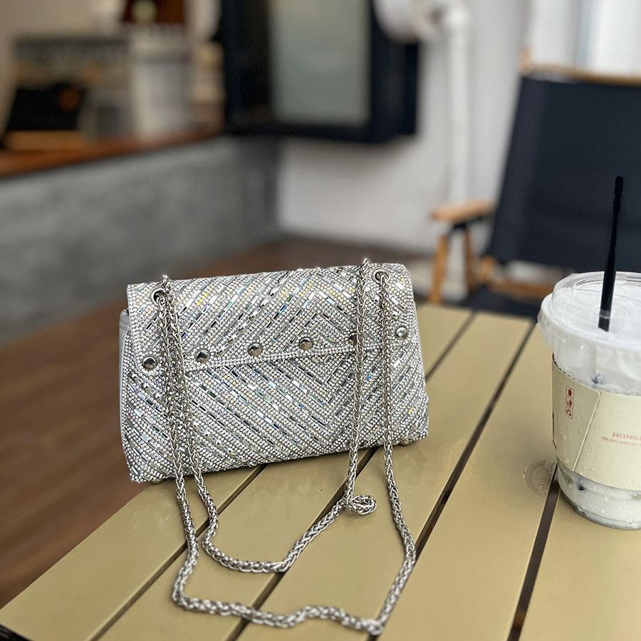 

Luxury diamond studded pearl evening bag handbag paired with formal dress diagonal cross bag chain single shoulder bag