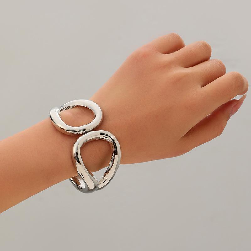Simple and Personality Exaggerated Wide Edge Hollow Spring Alloy Bracelet Business Temperament Bracelet
