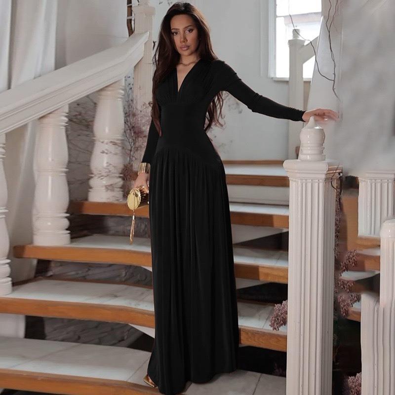 

The New Autumn and Winter Women s Collection Features An Elegant, Cinched Waist and A Flowing, Casual, Niche Solid-color Pleated Long Dress S чорний