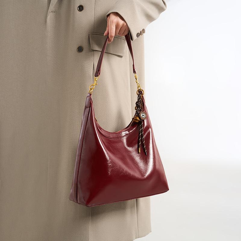 Underarm bag women's 2025 autumn and winter new simple casual versatile shoulder bag high sense retro large capacity tote bag