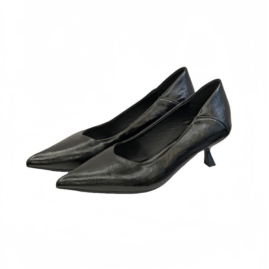 2025 spring and autumn new thin heel pointed single shoes women's shoes are comfortable and not tired of commuting versatile light mouth French lady