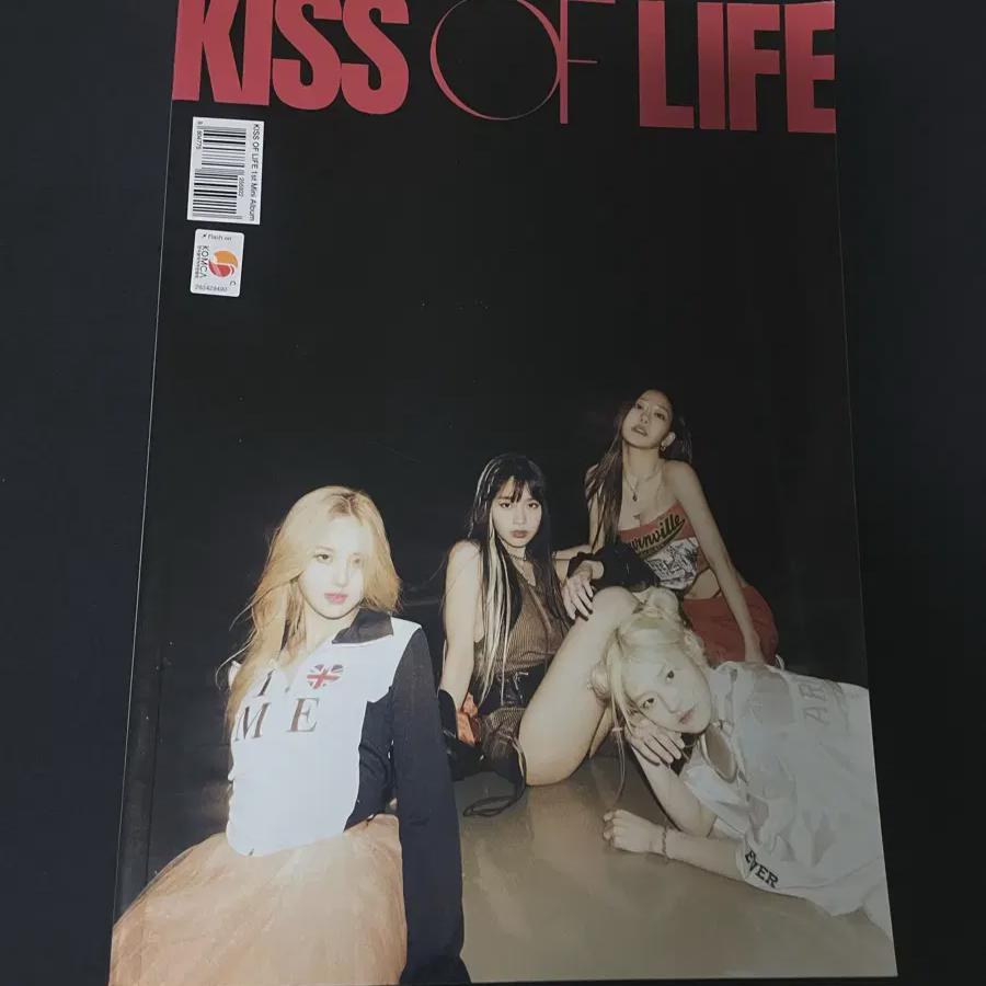 

Вышел первый альбом Kiss Of Life Keoff