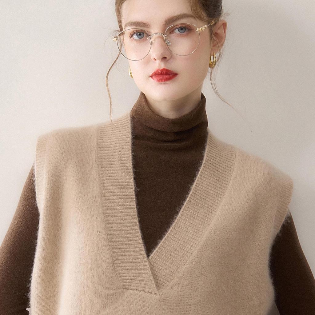 Women's Cashmere Knitted Sleeveless Sweater Vest for Autumn and Winter