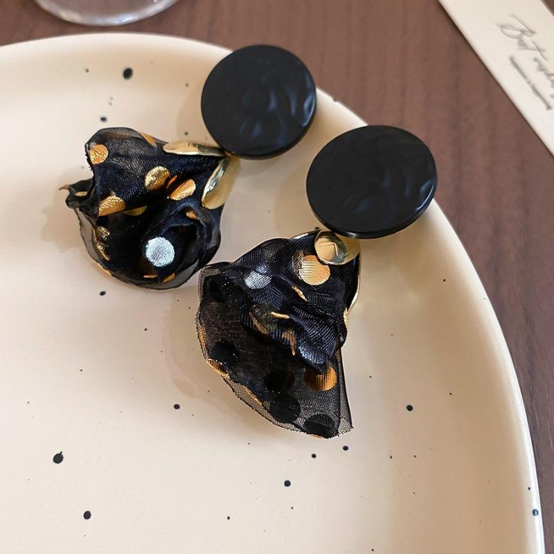 Silver Needle Black Crystal Geometric Stud Earrings Niche Versatile Earrings Temperament Light Luxury Premium Earrings