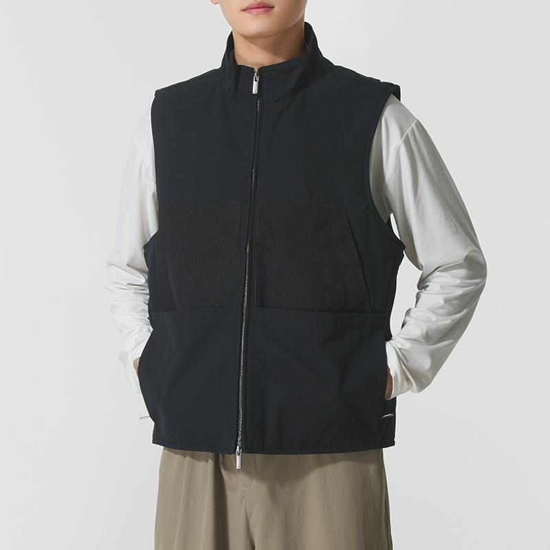 Under Armour Storm Brand Logo Outdoor Breathable Sleeveless Vest Men Vests 6000881-001