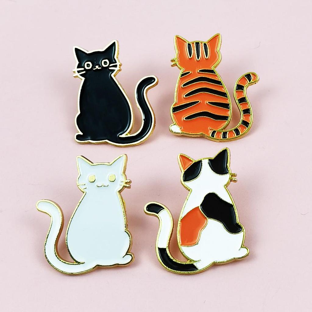 Creative Cartoon Cat Brooch: Cute, Versatile Metal Badge for Clothing, Hats, Bags