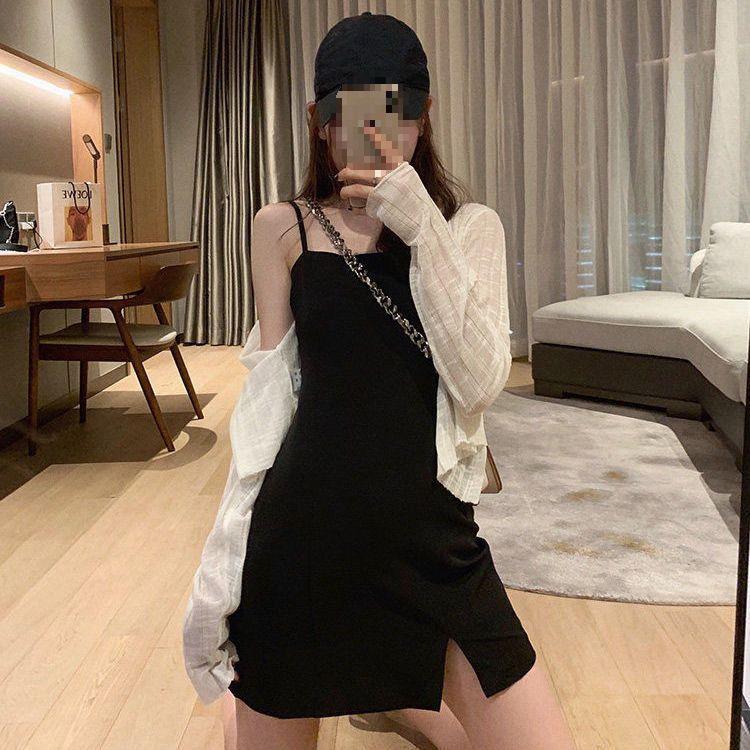 Hepburn Style Vintage Black Camisole Dress – Slim Fit, Slit Design for a Temperate Summer Look