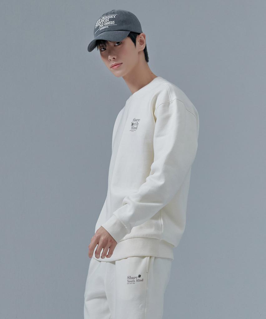 CHASECULT Unisex Chest Graphic Fleece Sweatshirt-Cfzu5106C05