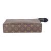 Louis Vuitton Poche Toilette 26 Kulturtasche Klassisches Monogramm-Design Beschichtetes Canvas Mit Lederbesatz Unisex Kulturtasche Braun M46037