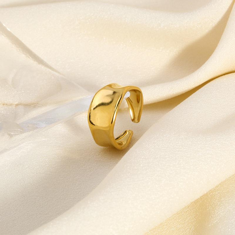 18K Gold-Plated Adjustable Stainless Steel Ring for Women - Simple, Trendy Jewelry Design