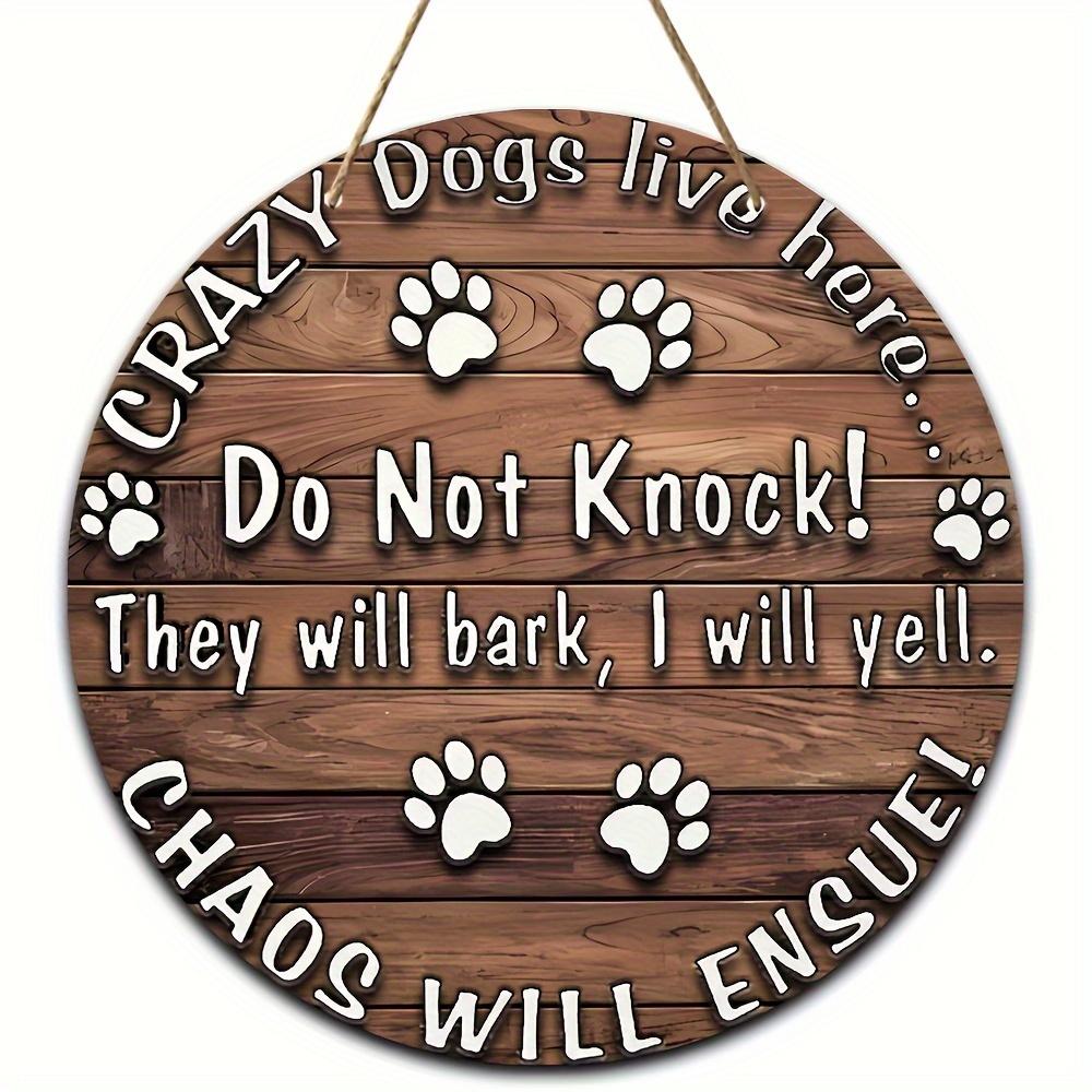 

1pc Crazy Dogs Live Here Wooden Sign - Humorous Dog Owner Door Decor for Home & Farm (20cm)