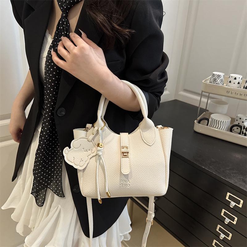 Premium sense bucket bag women's spring and summer versatile work handbag 2025 new Korean version casual shoulder messenger bag