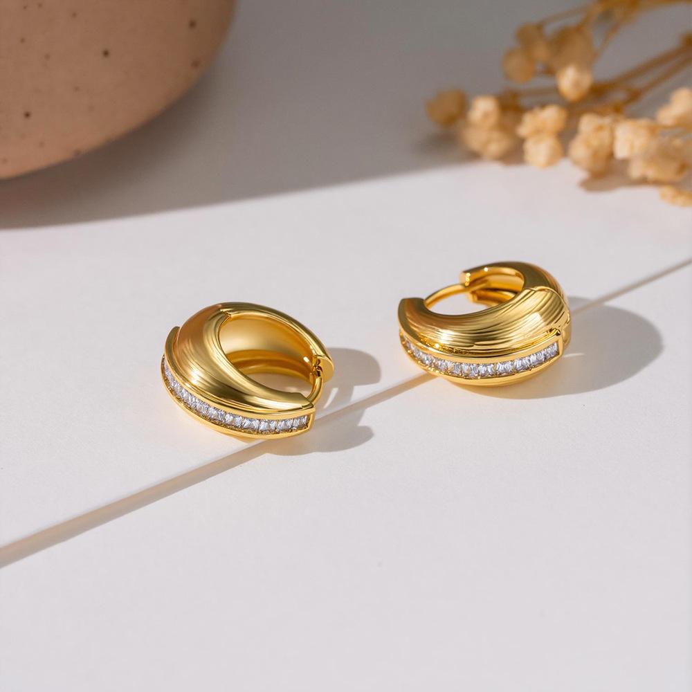 Luxury Zircon-Inlaid Geometric Round Earrings - Trendy Fashionable Design in Polished Copper