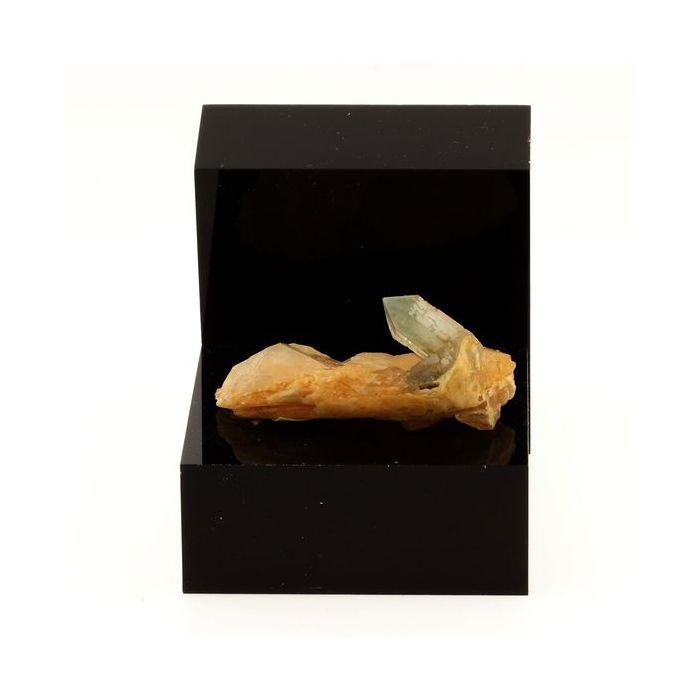 Quartz Calcite 67.9 carats