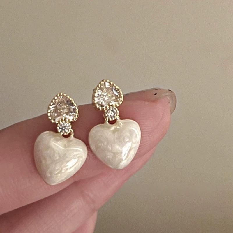 Light luxury French retro zircon love stud earrings drip glaze peach heart earrings high-end niche design temperament ear jewelry