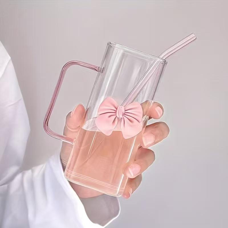INS Stil Schmetterlingsbecher: Hohes Borosilikatglas, Transparentes quadratisches Design mit Griff & Strohhalm, Temperaturbeständig für Frauen.