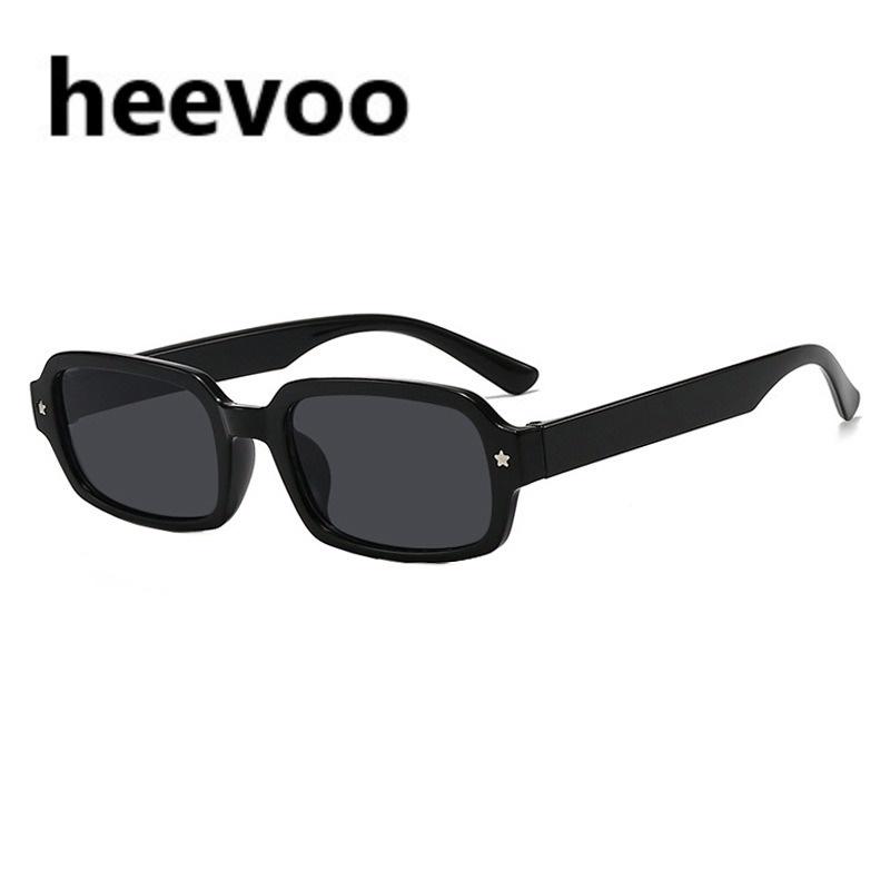 

Quality Fashion Square Sun Glasses Men Women Retro Rivets Small Frame UV400 Shades Brand Sunglasses only 1pcs sunglasses