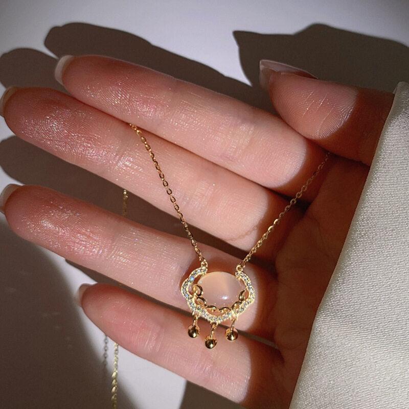 Small Bell Ruyi Longevity Lock Necklace Woman Simple Ins Round Pendant Necklaces Girl Party Jewelry Holiday Gifts