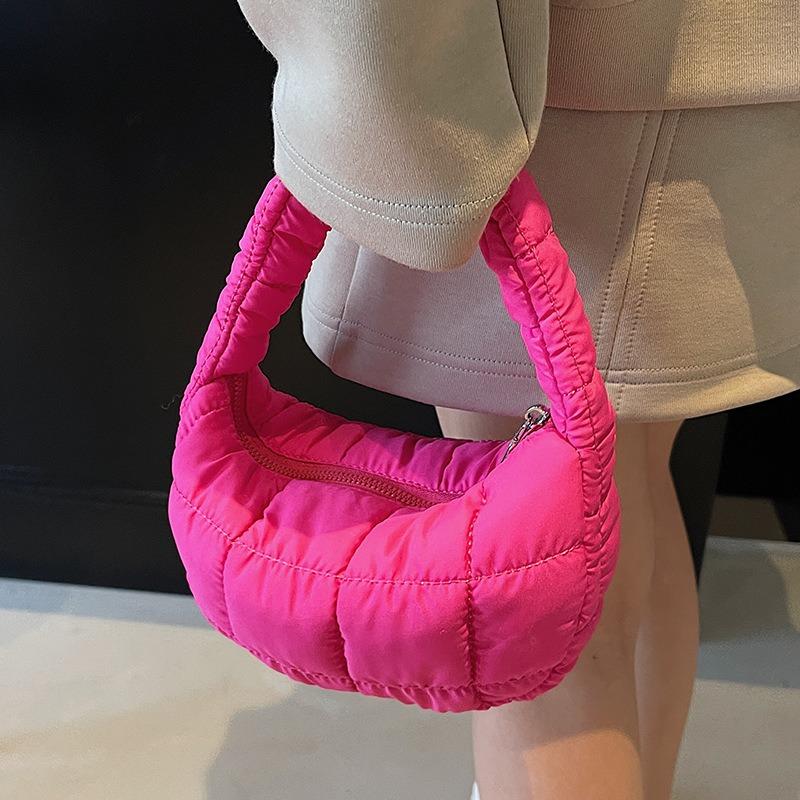 Niche fashionable pleated cloud bag women's solid color personalized hand carry cotton clothing bag