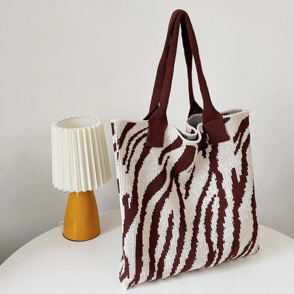 2022 Vintage Striped Knit Shoulder Tote - Large Capacity Fashion Bag for Women